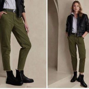 Banana Republic Authentic Girlfriend Chino Pant